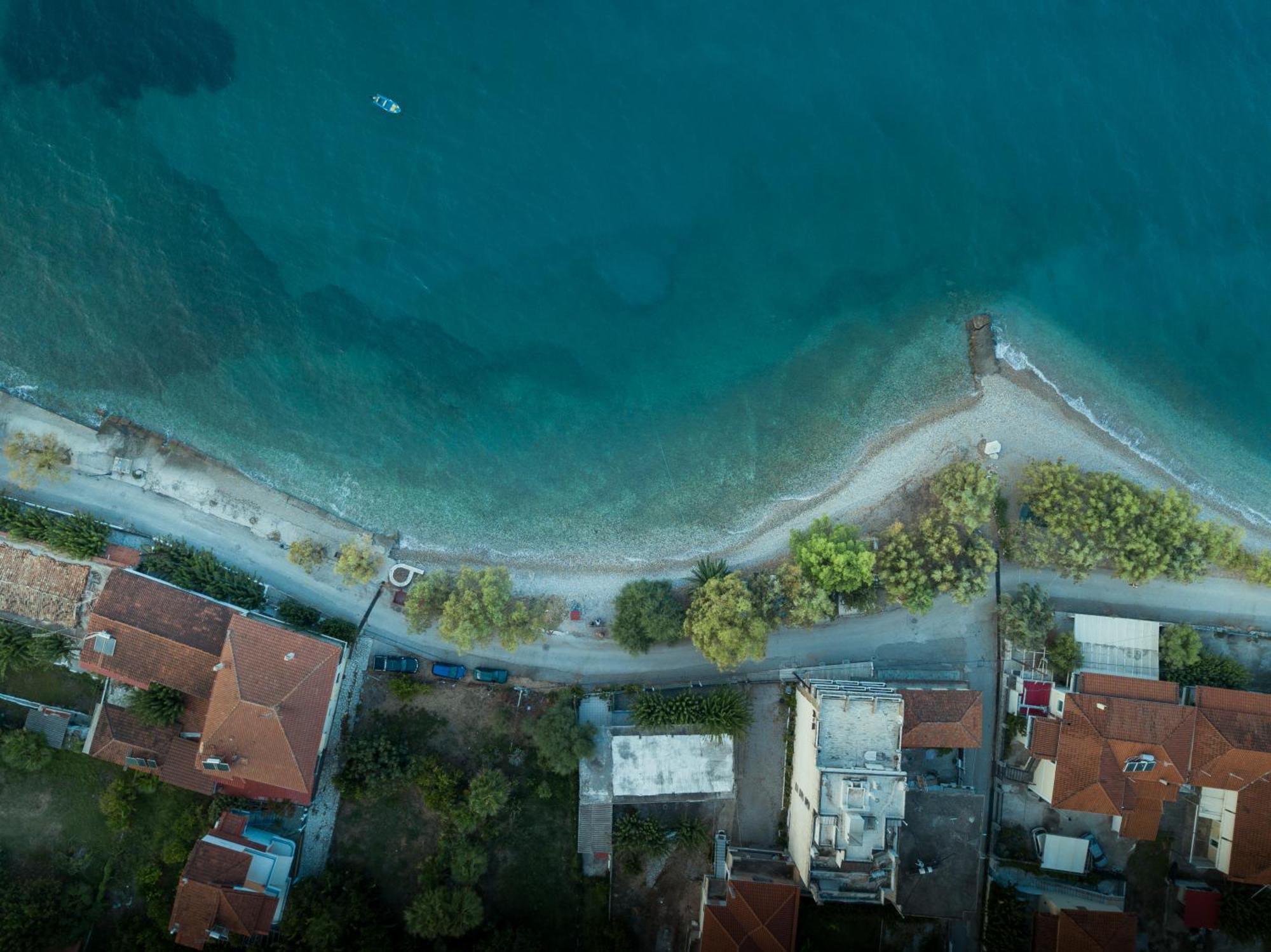 Moukas Seaside Apartments Romantico Selianitika Exterior photo